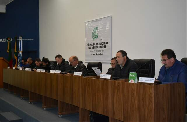 Foto da notícia Sessão Ordinária teve três Projetos de Lei do Executivo e uma indicação aprovados (1649)